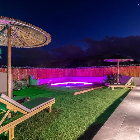 Cozy House With Pool Near Gazi