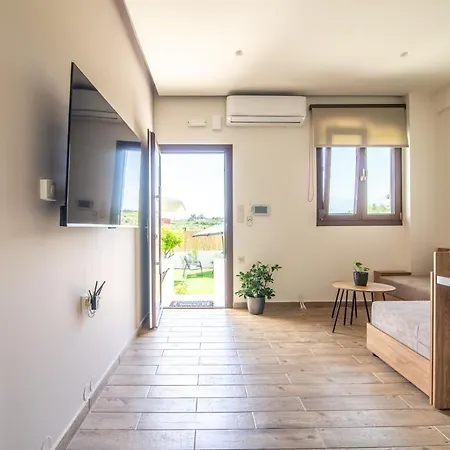 Appartamento Cozy House With Pool Near