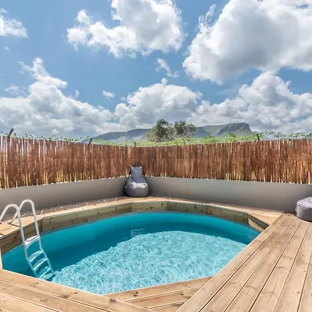Appartamento Cozy House With Pool Near Gazi