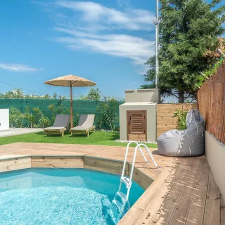Appartamento Cozy House With Pool Near *