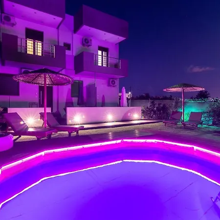 Cozy House With Pool Near Appartamento Gazi