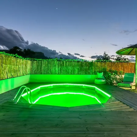 Appartamento Cozy House With Pool Near