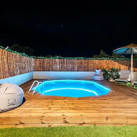 Cozy House With Pool Near Appartamento